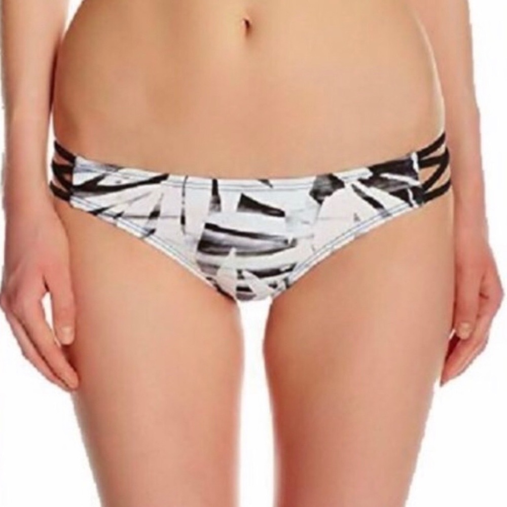 🆕 Reef Desert Palm Retro strappy bikini bottoms black white neutral